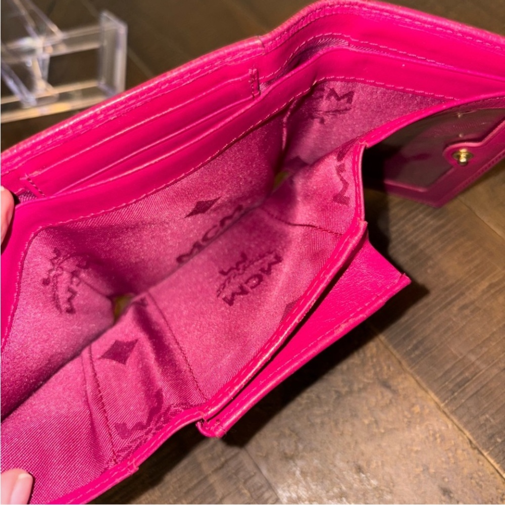 SOLD UNLISTED IN SHOW. MCM Fuchsia Leather Wallet with Gold Accents - Picture 9 of 12